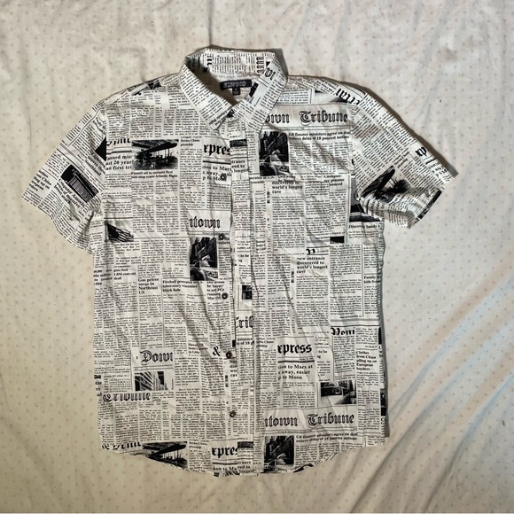 ELMWOOD NEWSPAPER PRINT MATCHING SET - Picture 12 of 14